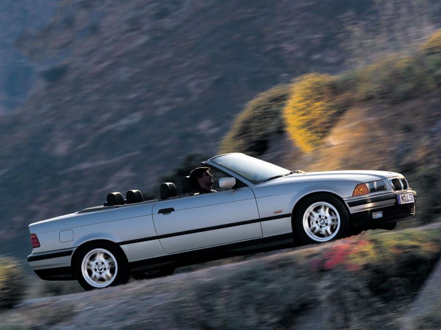  BMW 318i Convertible 1994 года  (фото 1 из 1)